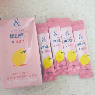 비타앤C 레몬맛, 망고맛 — 5점을 준 리뷰어가 2021년 4월 올린 사용 사진
