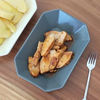 굽네몰 [굽네] 소스가 맛있는 닭가슴살 슬라이스 4종 — 5점을 준 리뷰어가 2021년 12월 올린 사용 사진