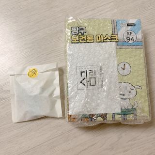 [숨그림]  덴탈마스크 짱구 우리아이 그리고 내가 쓰는 믿을수있는 케릭터 마스크  16종 — 5점을 준 리뷰어가 2021년 12월 올린 사용 사진