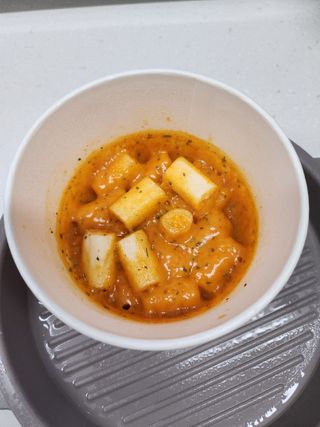 나우  [요리궁리] B타입 ( 매콤, 치즈, 매콤까르보 ) 꽃떡볶이 6개입 세트 — 5점을 준 리뷰어가 2025년 3월 올린 사용 사진