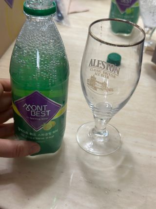 몽베스트 Montbest with Sparkling water Lime20병 — 5점을 준 리뷰어가 2023년 3월 올린 사용 사진