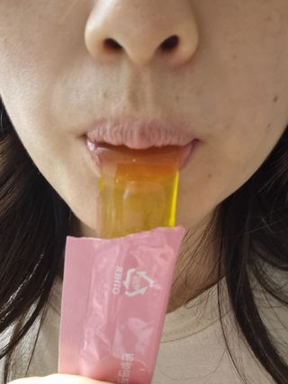 주식회사 얼굴반쪽 [얼굴반쪽 가르시니아 2,800mg] x 14포 1주 젤리 다이어트 보조제 체지방감소 — 5점을 준 리뷰어가 2021년 12월 올린 사용 사진