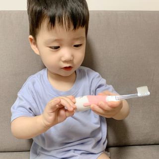 [오라덴스] 99.9 항균 칫솔모_키즈 진동칫솔 2,3단계 중 택 1 — 3.5점을 준 리뷰어가 2021년 7월 올린 사용 사진
