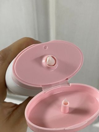 위시스 프리미엄 글루타치온  화이트닝 바디로션 — 5점을 준 리뷰어가 2023년 1월 올린 사용 사진