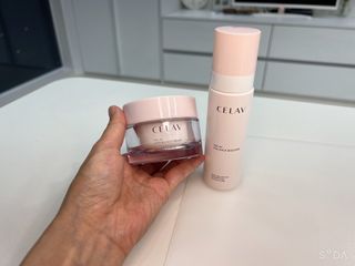 프리마인 바르기만 하면 철벽 스킨케어+24시간 마스크팩 효과. 셀라브 리제너레이팅 시스템 부스터+크림 세트 — 4.5점을 준 리뷰어가 2023년 7월 올린 사용 사진