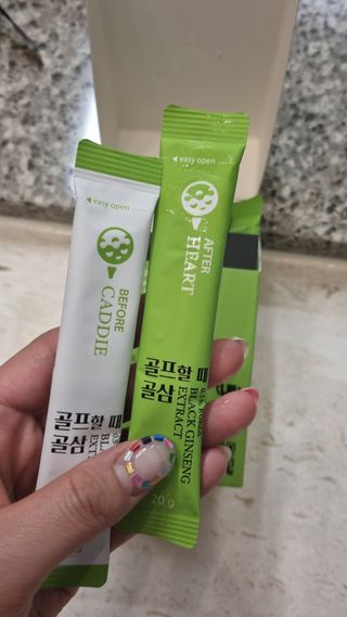 블랙37 골프할 때 골삼 흑삼젤리스틱 20g x 10포 — 5점을 준 리뷰어가 2022년 4월 올린 사용 사진