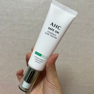 [AHC] 세이프온 에센스 선크림 올리브영 스페셜 증정 기획세트 — 5점을 준 리뷰어가 2022년 6월 올린 사용 사진
