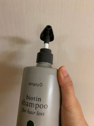 심플리오 비오틴 탈모케어 솔루션 2종 샴푸 500ml + 앰플 1개입 — 5점을 준 리뷰어가 2022년 4월 올린 사용 사진