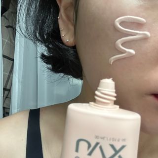 UVX 퀀텀 비너스 맑은 톤업 선세럼 — 5점을 준 리뷰어가 2024년 2월 올린 사용 사진