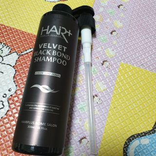 헤어플러스 블랙 컬러본드 샴푸 트리트먼트 300ml — 5점을 준 리뷰어가 2021년 5월 올린 사용 사진