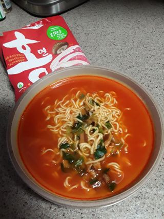 [풀무원] 자연은맛있다 정면, 백면, 홍면  세트 — 5점을 준 리뷰어가 2021년 4월 올린 사용 사진