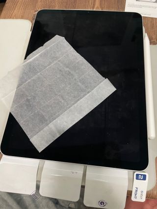 아클리브 Premium 항균 항바이러스 액정 보호필름(iPad) — 5점을 준 리뷰어가 2022년 10월 올린 사용 사진