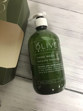 올리브 오일 스킨케어 컴퍼니 [OOSC] 촉촉 깨끗 내추럴리 너리시드 핸드워시 500ml — 4.5점을 준 리뷰어가 2021년 5월 올린 사용 사진