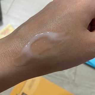 버츠비 케어플러스 릴리빙포앤노즈로션 — 5점을 준 리뷰어가 2021년 4월 올린 사용 사진