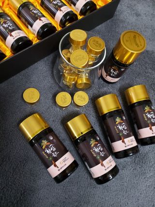 서울약사신협_프리미엄황삼골드_3.75g x 12환+75mgx12병 — 5점을 준 리뷰어가 2021년 1월 올린 사용 사진