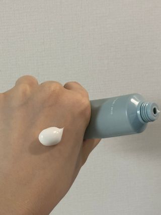 르핸스 퍼포밍 2 핸드&네일 비반트포렛/베티버포그 — 5점을 준 리뷰어가 2022년 12월 올린 사용 사진