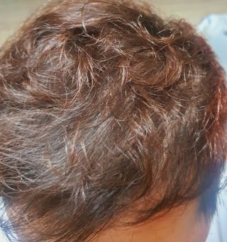 [갸스비] 곱슬 머리부터 파마까지 남자의 컬을 위한 갸스비 컬크림 — 4점을 준 리뷰어가 2021년 10월 올린 사용 사진