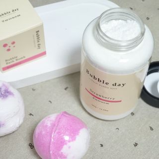 버블데이 아로마/과일 거품 입욕제 — 4점을 준 리뷰어가 2021년 7월 올린 사용 사진
