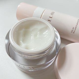 프리마인 바르기만 하면 철벽 스킨케어+24시간 마스크팩 효과. 셀라브 리제너레이팅 시스템 부스터+크림 세트 — 4.5점을 준 리뷰어가 2023년 5월 올린 사용 사진