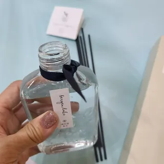 디어포레스트 쁘띠 플라워 디퓨저 시리즈 — 4점을 준 리뷰어가 2022년 9월 올린 사용 사진