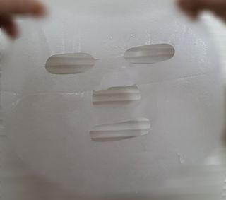 체르엠 그린 케비어 더블워터 마스크팩 5매입  2팩 — 4.5점을 준 리뷰어가 2021년 11월 올린 사용 사진