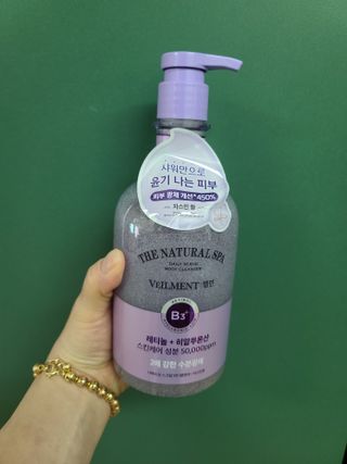 벨먼 내추럴스파 수분광채 스크럽 바디워시 600ml 5종 — 5점을 준 리뷰어가 2022년 5월 올린 사용 사진