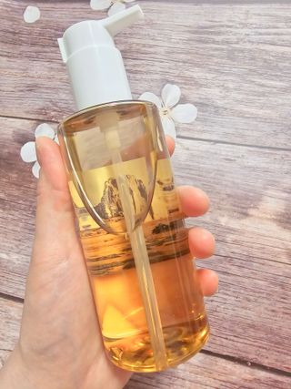 스킨1004 [SKIN1004] 마다가스카르 센텔라 라이트 클렌징 오일 200ml — 5점을 준 리뷰어가 2024년 7월 올린 사용 사진