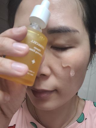 체르엠 스템앤셀 비타민 브라이트닝 에센스 30ml 1개 — 5점을 준 리뷰어가 2021년 9월 올린 사용 사진