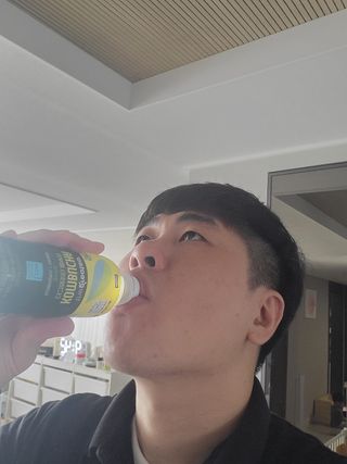 더그레잇티 콤부차 [매일유업] 더그레잇티 44kcal 콤부차 300ml *12개입 (오리지널 6개+베리리치 6개) — 4점을 준 리뷰어가 2023년 8월 올린 사용 사진