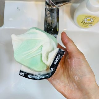 바나다바디케어 때잡이 알프레도 때비누 100g 기획세트 — 4점을 준 리뷰어가 2021년 9월 올린 사용 사진
