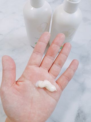 mom e 맘이 내추럴 베이비 케어 샴푸앤바스+로션 — 4점을 준 리뷰어가 2021년 1월 올린 사용 사진