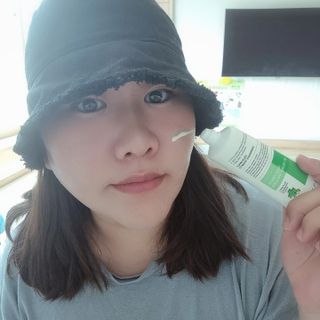 랑벨 내츄럴 프레시 업 선크림 75ml — 5점을 준 리뷰어가 2022년 5월 올린 사용 사진