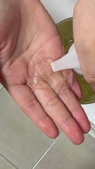 닥터시드 페퍼민트 앤 레몬 비건 비듬케어 쿨 탈모 샴푸 (1000ml) — 5점을 준 리뷰어가 2024년 2월 올린 사용 사진