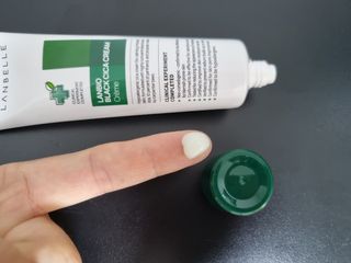 랑벨 랑바이오 블랙 시카 크림 50ml(블랙비 프로폴리스, 시카 4종, 판테놀 10 함유) — 5점을 준 리뷰어가 2022년 5월 올린 사용 사진
