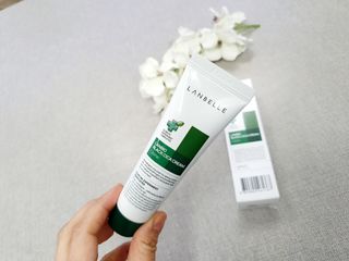 랑벨 랑바이오 블랙 시카 크림 50ml(블랙비 프로폴리스, 시카 4종, 판테놀 10 함유) — 5점을 준 리뷰어가 2022년 4월 올린 사용 사진