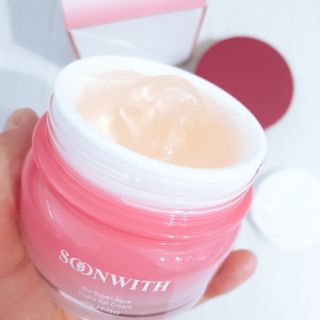 SOONWITH 바이오 수퍼 아쿠아 하이드로 젤 크림 — 5점을 준 리뷰어가 2021년 5월 올린 사용 사진