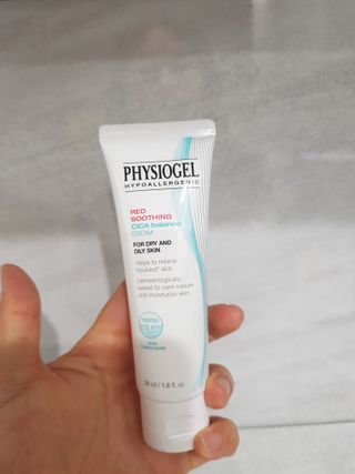 피지오겔 레드수딩 시카밸런스 크림 50ml — 5점을 준 리뷰어가 2022년 4월 올린 사용 사진