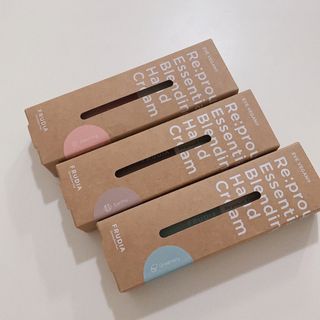 [후르디아] 끈적임 없는 착한성분 비건  핸드크림 3종 — 5점을 준 리뷰어가 2021년 10월 올린 사용 사진