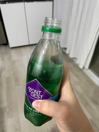 몽베스트 Montbest with Sparkling water Plain 20병 — 4점을 준 리뷰어가 2022년 11월 올린 사용 사진