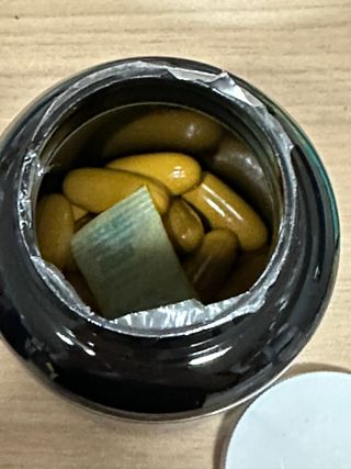 로얄 캐네디언 간이 먼저 알아채는 진한 알부민의 힘, 알부민 골드 — 4.5점을 준 리뷰어가 2023년 6월 올린 사용 사진