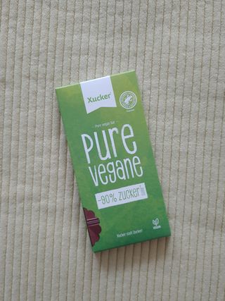 당류2g 자일리톨로 단맛을낸 슈카 퓨어비건 무설탕초콜릿 Xucker vegan 2개입 — 4.5점을 준 리뷰어가 2021년 4월 올린 사용 사진