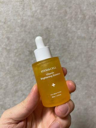 체르엠 스템앤셀 비타민 브라이트닝 에센스 30ml 1개 — 4점을 준 리뷰어가 2021년 12월 올린 사용 사진