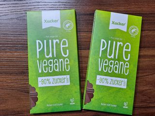 당류2g 자일리톨로 단맛을낸 슈카 퓨어비건 무설탕초콜릿 Xucker vegan 2개입 — 5점을 준 리뷰어가 2021년 4월 올린 사용 사진