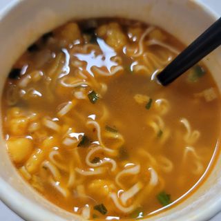 NISSIN 닛신 컵누들  4종 - 씨푸드오리지날, 씨푸드 스파이시, 씨푸드 커리, 씨푸드 XO소스 — 4점을 준 리뷰어가 2021년 11월 올린 사용 사진