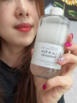[후르디아] 눈시림없는 올영 립앤아이 리무버 — 5점을 준 리뷰어가 2024년 4월 올린 사용 사진