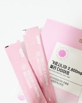 주식회사 얼굴반쪽 [얼굴반쪽 가르시니아 2,800mg] x 14포 1주 젤리 다이어트 보조제 체지방감소 — 5점을 준 리뷰어가 2021년 10월 올린 사용 사진