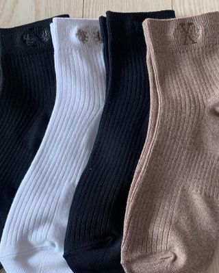 [사이즈가 있는 양말 필로이] 남/여 골지 발목 양말 4족 세트 남【S, M, L, XL】여【S, M, L】_컬러 랜덤 — 4점을 준 리뷰어가 2022년 6월 올린 사용 사진
