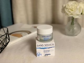산수시 아쿠아 베네핏 24h 수부지 물광 속건조 수분크림 50ml — 4.5점을 준 리뷰어가 2021년 7월 올린 사용 사진