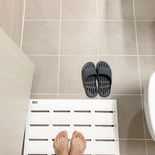 창신리빙 [프랑코 항균 욕실, 변기 발판] 똑똑한 정리 수납 — 5점을 준 리뷰어가 2021년 7월 올린 사용 사진