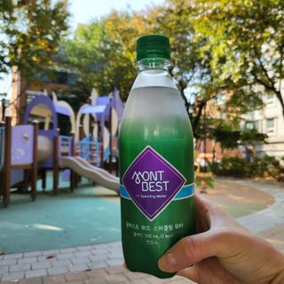 몽베스트 Montbest with Sparkling water Plain 20병 — 5점을 준 리뷰어가 2022년 10월 올린 사용 사진